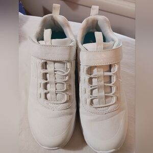 Skechers White Athletic Shoes